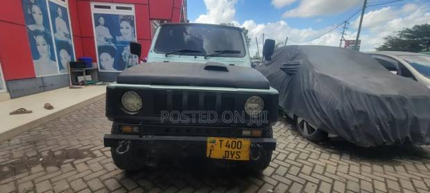 Suzuki Samurai 2007 Gray