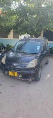 Toyota Fun Cargo 2004 Black for sale