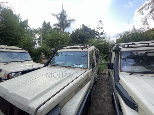 Toyota Land Cruiser 79 Series 1999 Beige