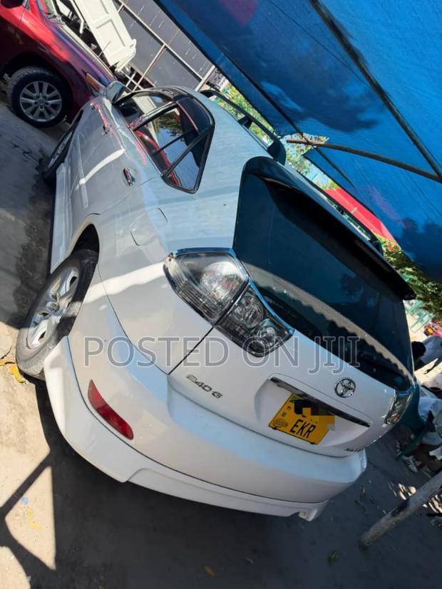 Toyota Harrier 2006 White