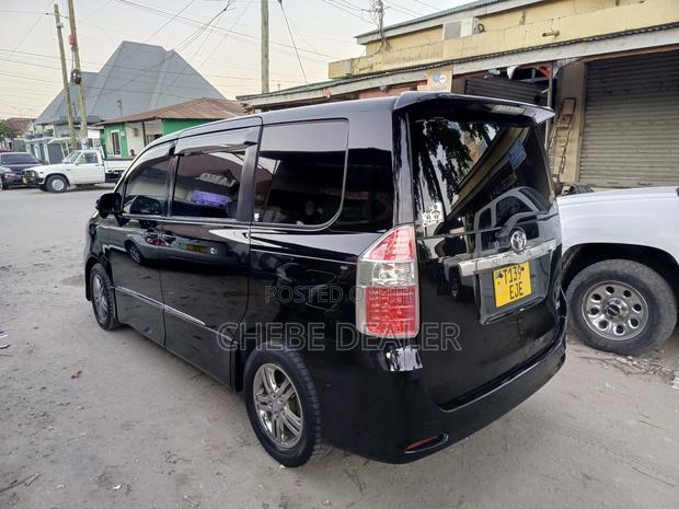 Toyota Noah 2008 Black