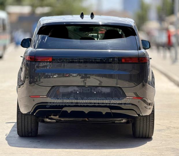 Land Rover Range Rover 2024 Gray