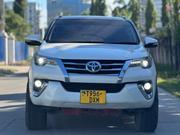 Toyota Fortuner 2.8 D RWD 2016 Pearl for sale