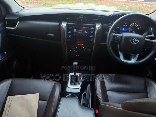Toyota Fortuner 2017 Silver