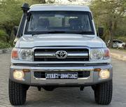 Toyota Land Cruiser 2015 White for sale