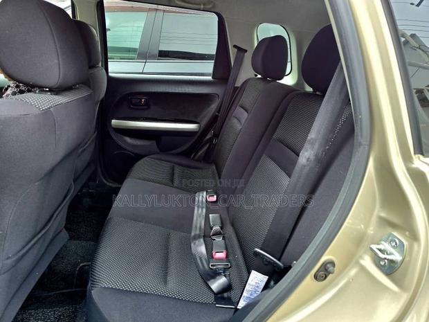 Toyota IST 2005 Gold