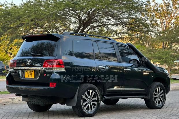 Toyota Land Cruiser 2020 Black