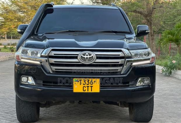 Toyota Land Cruiser 2013 Black
