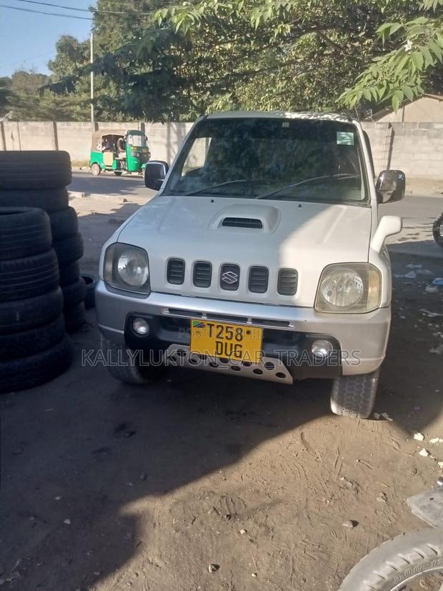 Suzuki Jimny 2005 White