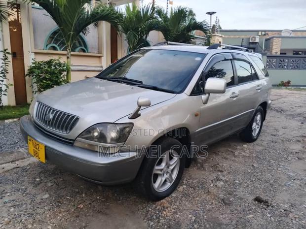 Toyota Harrier 2.2 16V 2001 Gray