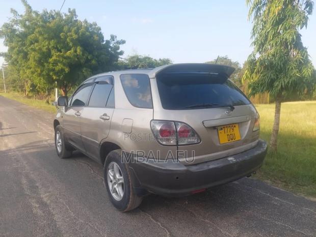 Toyota Harrier 2.2 16V 2001 Silver
