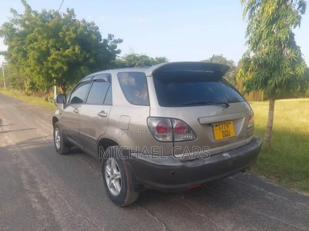 Toyota Harrier 2.2 16V 2001 Silver