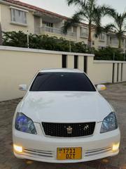 Toyota Crown 2004 White for sale