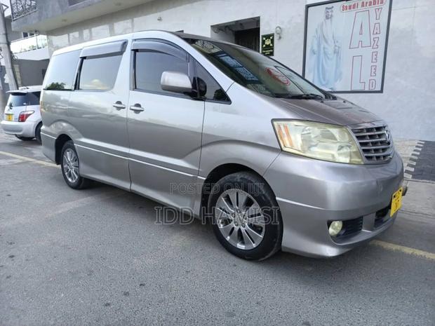 Toyota Alphard 2004 Silver