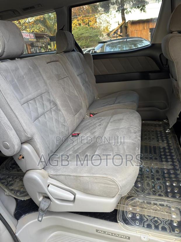 Toyota Alphard 2.4 Petrol FWD 2005 Gold