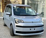 Toyota Spade 2016 Silver for sale