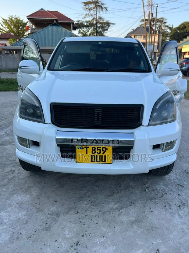 Toyota Land Cruiser Prado 2008 White