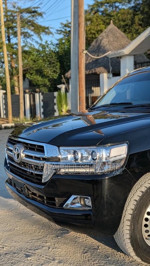 Toyota Land Cruiser 4.5 V8 TD 2017 Black