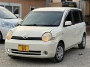 Toyota Sienta 2005 White for sale