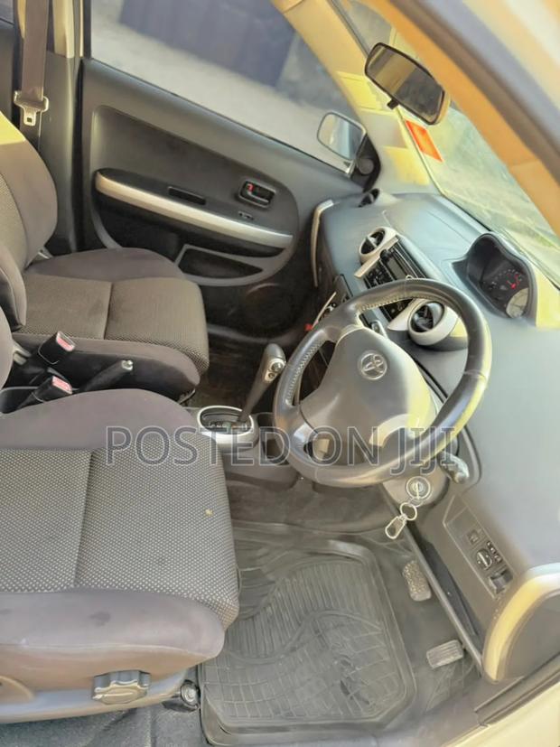 Toyota IST 2003 White