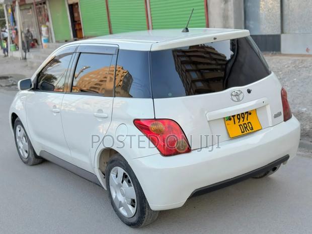 Toyota IST 2003 White