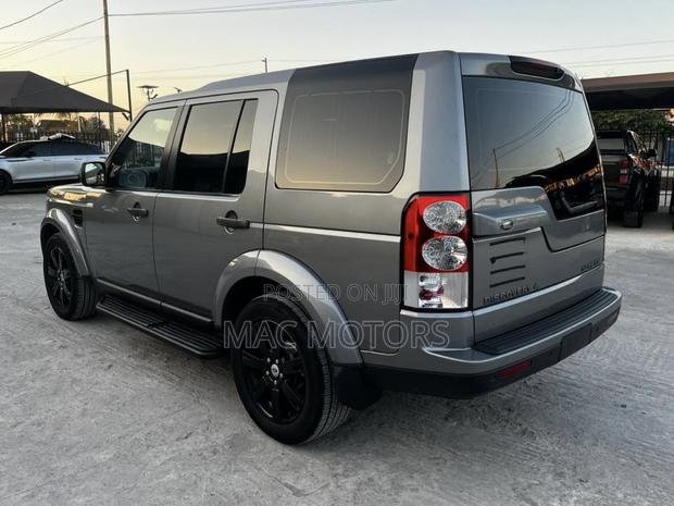 Land Rover Discovery 2012 Gray