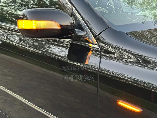 Toyota Crown 2006 Black