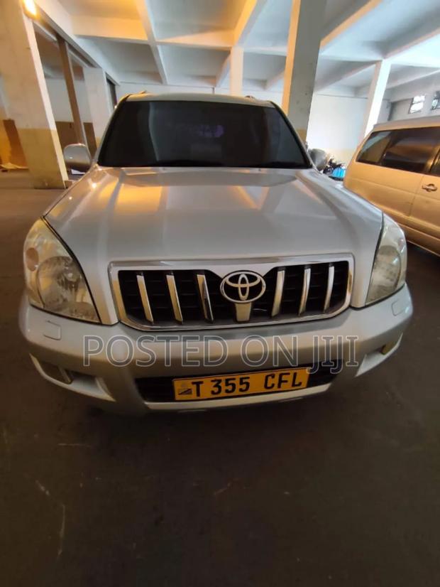 Toyota Land Cruiser 2005 Silver