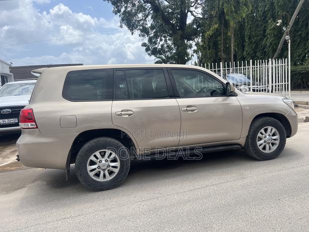 Toyota Land Cruiser 2008 Gold