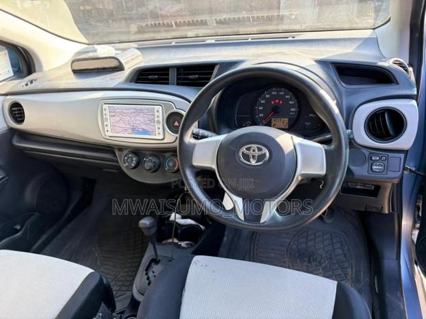 Toyota Vitz 2012 Blue