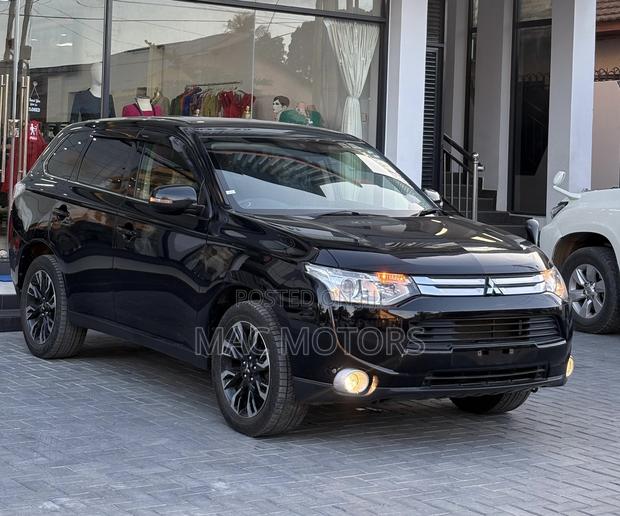 Mitsubishi Outlander 2014 Black