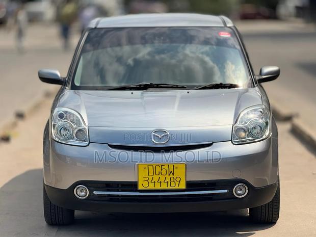 Mazda Verisa 2010 Gray