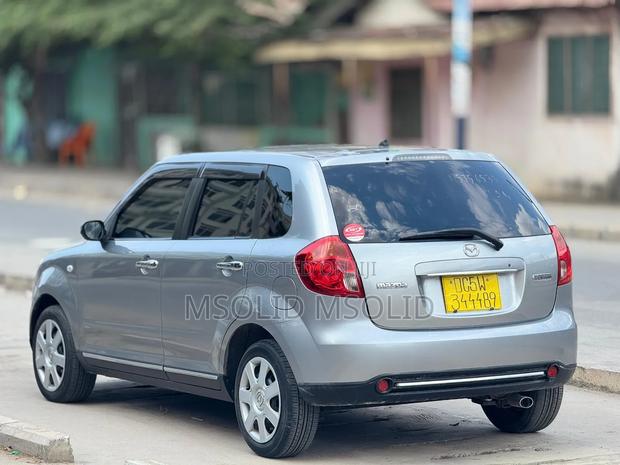 Mazda Verisa 2010 Gray