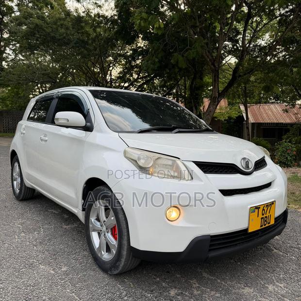 Toyota IST 2008 White