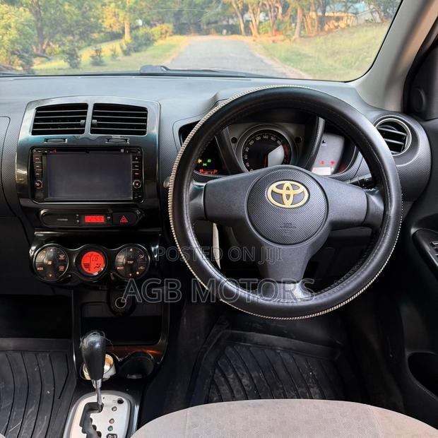 Toyota IST 2008 White