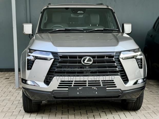 New Lexus GX 2025 Silver