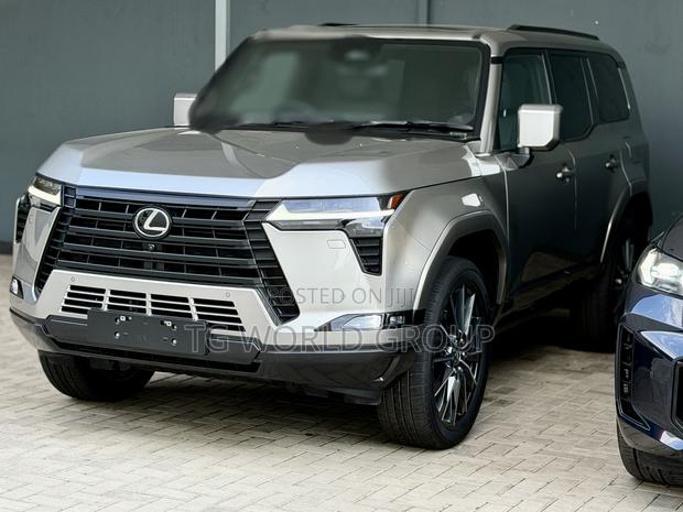 New Lexus GX 2025 Silver