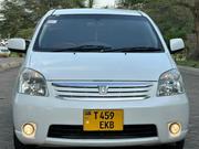 Toyota Raum 2004 White for sale