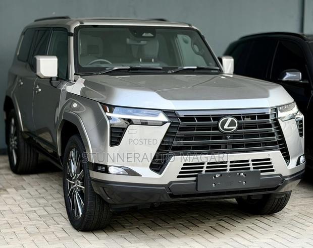New Lexus GX 2025 Beige