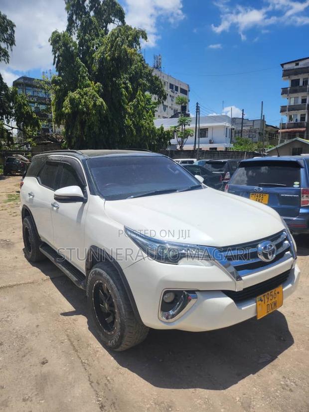 Toyota Fortuner 2016 White