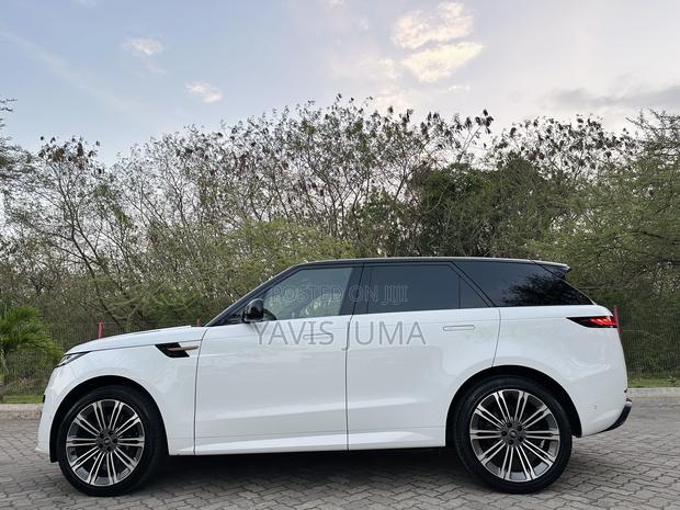 New Land Rover Range Rover Sport 2023 White