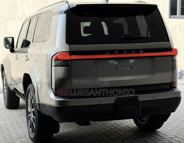 New Lexus GX 2025 Silver