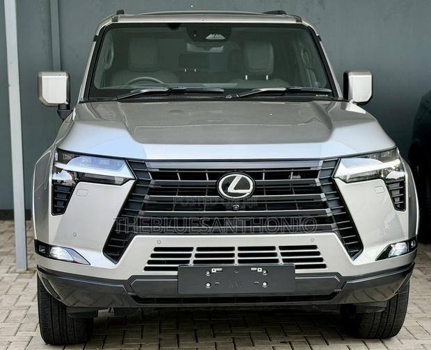 New Lexus GX 2025 Silver