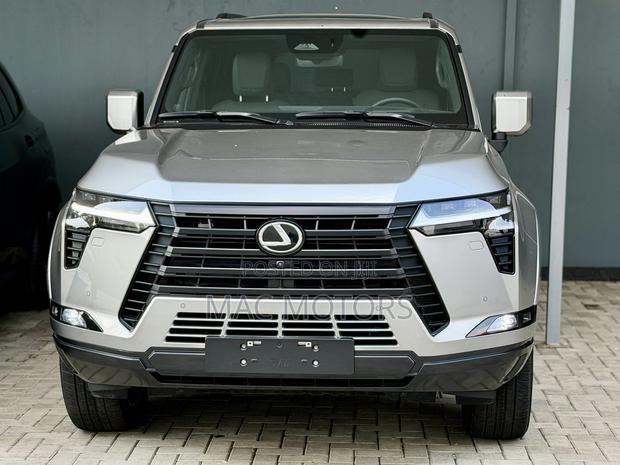 New Lexus GX 2025 Silver