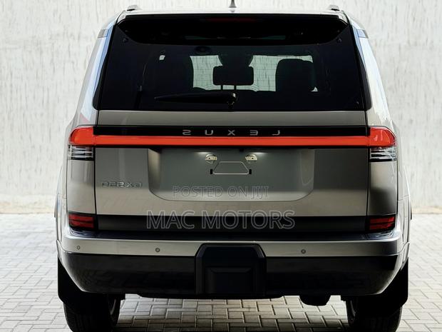 New Lexus GX 2025 Silver