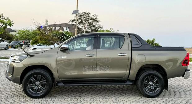 Toyota Hilux 2021