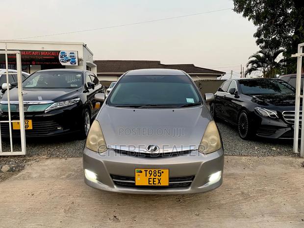 Toyota Wish 2005 Gray