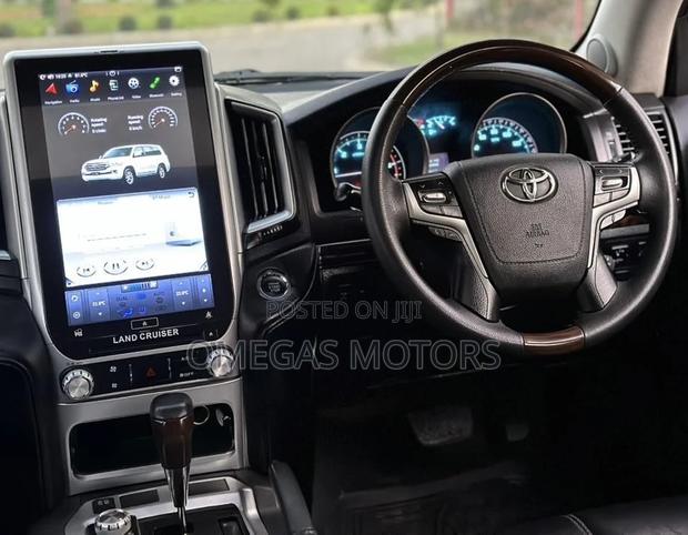 Toyota Land Cruiser 2012 Black
