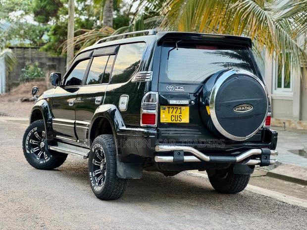 Toyota Land Cruiser Prado 2003 Black