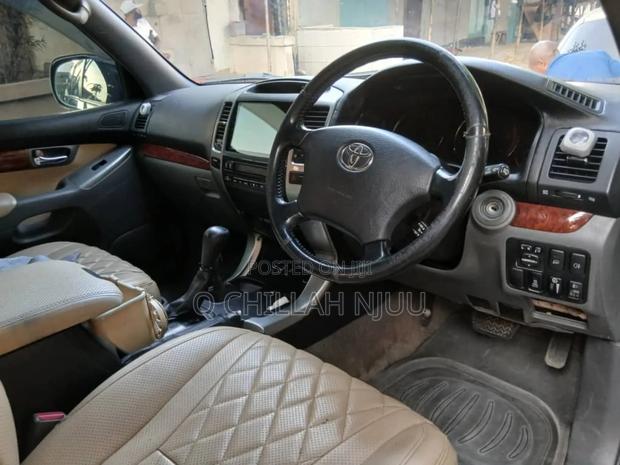 Toyota Land Cruiser Prado 2005 Black